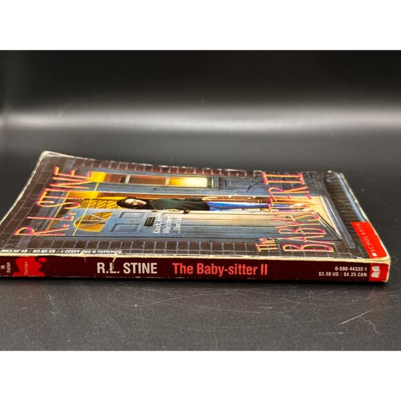 The Babysitter II R.L. Stine Paperback Vintage 1991 Scholastic Pocket Size Book - Picture 4 of 7
